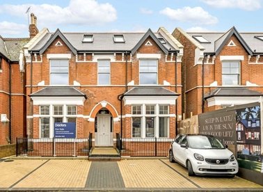 Properties for sale in Gordon Road - W5 2AL view1