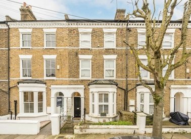Properties for sale in Gowrie Road - SW11 5NR view1
