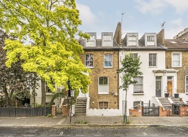 Properties for sale in Graham Road - E8 1DA view1