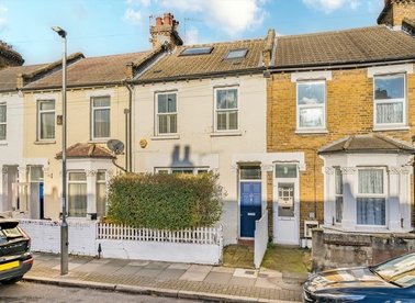 Properties for sale in Graveney Road - SW17 0EH view1