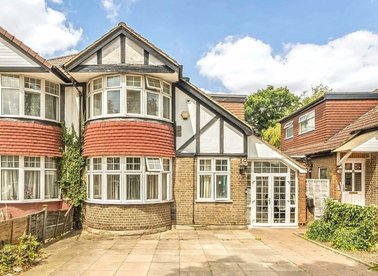 Properties for sale in Great West Road - TW5 0BA view1