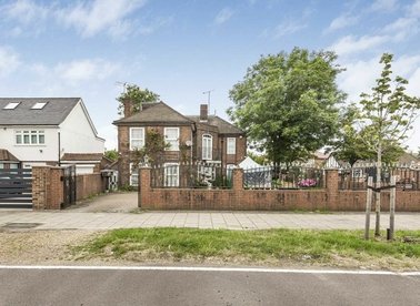 Properties for sale in Great West Road - TW5 0TH view1