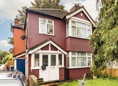 Properties for sale in Great West Road - TW7 5PB view1