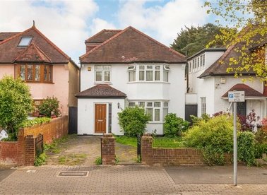 Properties for sale in Greenfield Gardens - NW2 1HX view1