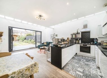 Properties for sale in Greyhound Lane - SW16 5NW view1