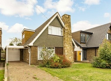 Properties for sale in Griffin Way - TW16 6JD view1