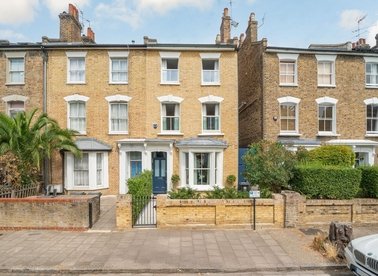 Properties for sale in Groombridge Road - E9 7DP view1