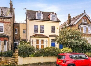 Properties for sale in Grosvenor Road - W4 4EG view1