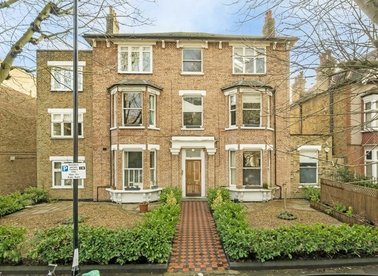 Properties for sale in Grosvenor Road - W4 4EG view1