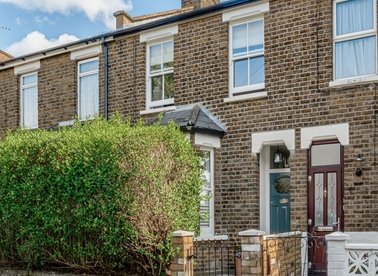 Properties for sale in Grosvenor Road - W7 1HR view1
