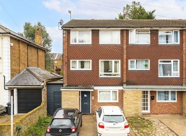 Properties for sale in Grove Crescent - KT1 2DG view1