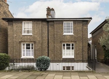 Properties for sale in Guildford Grove - SE10 8JT view1