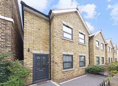 Properties sold in Gunnersbury Lane - W3 8ED view1