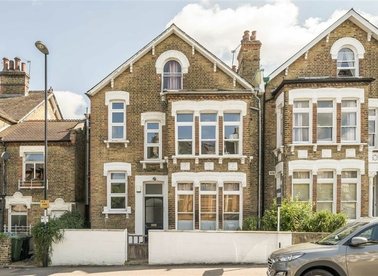 Properties for sale in Halesworth Road - SE13 7TJ view1