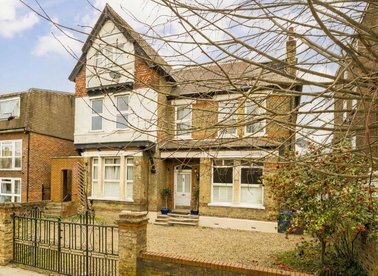 Properties for sale in Hamilton Road - W5 2EE view1