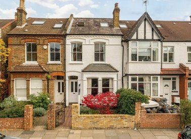 Properties for sale in Hamilton Road - SW19 1JG view1