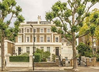 Properties for sale in Hamilton Terrace - NW8 9UT view1