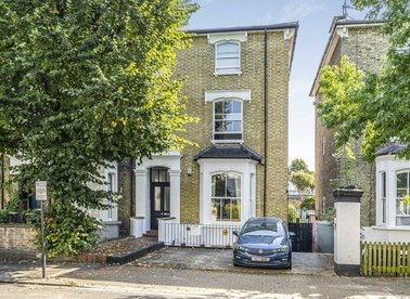 Properties for sale in Hammersmith Grove - W6 7HG view1