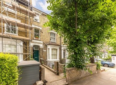Properties for sale in Hammersmith Grove - W6 7HG view1