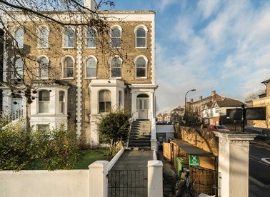 Properties for sale in Hammersmith Grove - W6 0NL view1