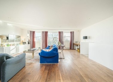 Properties for sale in Hammersmith Grove - W6 7HG view1