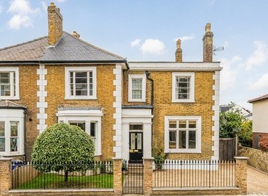 Hampton Road, Twickenham, TW2