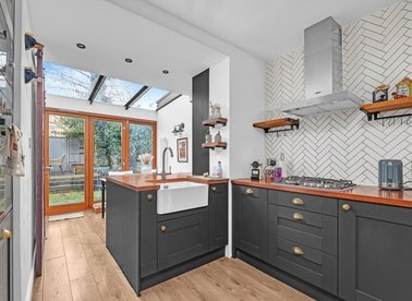 Properties for sale in Hanley Road - N4 3DQ view1