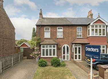 Properties for sale in Hanworth Road - TW13 5AY view1