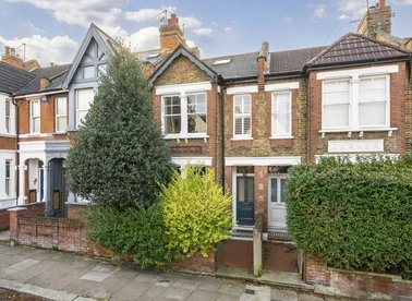 Properties for sale in Harlesden Gardens - NW10 4HA view1