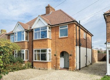 Properties for sale in Harlington Road East - TW13 5BN view1