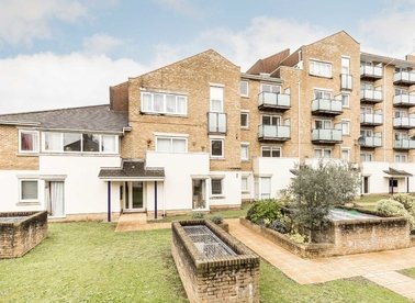 Properties for sale in Hartfield Crescent - SW19 3RL view1