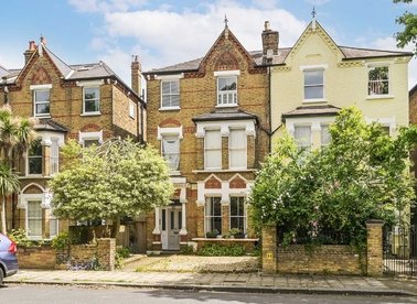 Properties for sale in Harvard Road - W4 4EA view1