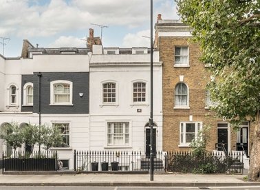 Properties for sale in Harwood Road - SW6 4PH view1