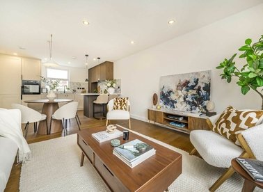 Properties for sale in Hastings Road - W13 8QH view1