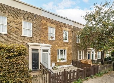 Properties for sale in Hatcham Park Road - SE14 5QD view1