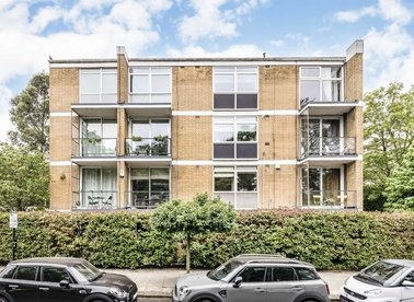 Properties for sale in Haverstock Hill - NW3 4SN view1