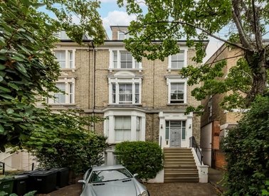Properties for sale in Haverstock Hill - NW3 2AY view1