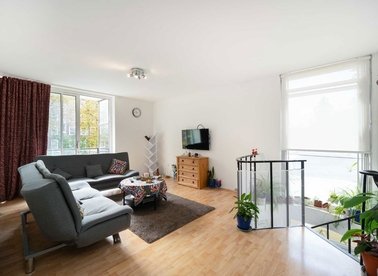 Properties for sale in Haverstock Hill - NW3 4SN view1