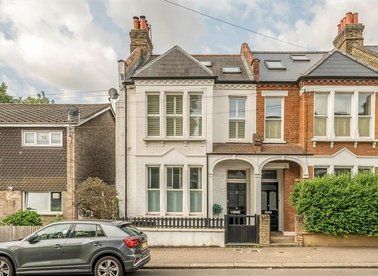 Properties for sale in Hazelbourne Road - SW12 9NS view1