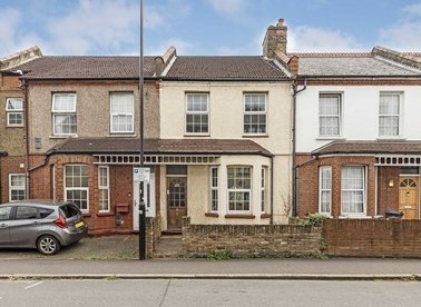 Properties for sale in Heath Road - TW3 2NJ view1