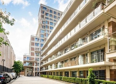 Properties for sale in Henry Macaulay Avenue - KT2 5FF view1