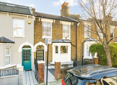 Properties for sale in Henslowe Road - SE22 0AR view1