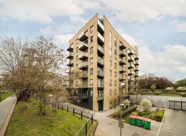 Properties for sale in Heritage Place - TW8 0RN view1