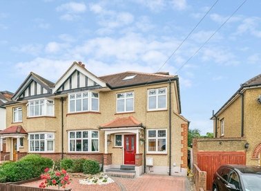 Properties for sale in Herne Road - KT6 5BP view1