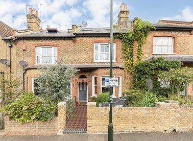 Properties for sale in Heron Road - TW1 1PQ view1