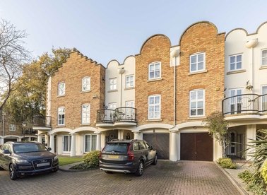 Properties for sale in Herons Place - TW7 7BE view1