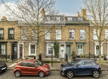 Properties for sale in Hewlett Road - E3 5NA view1