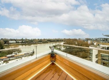 Properties for sale in High Street - TW8 0FR view1