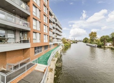 Properties for sale in High Street - TW8 0FT view1