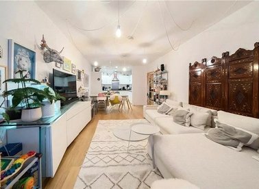 Properties for sale in High Street - TW8 0FR view1